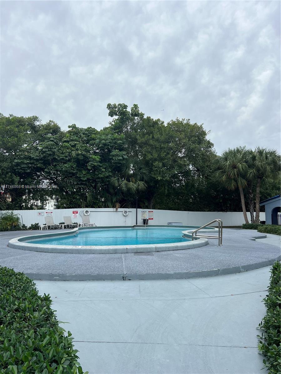 9440 Fontainebleau Blvd # 503