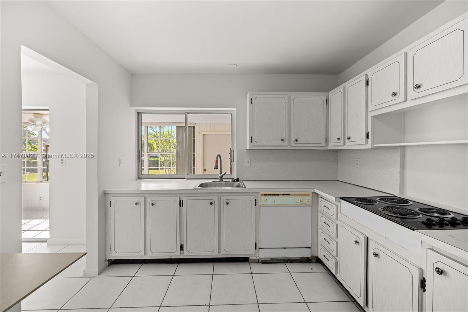 17084 SW 112th Ct # V3142, Miami Unit: V3142