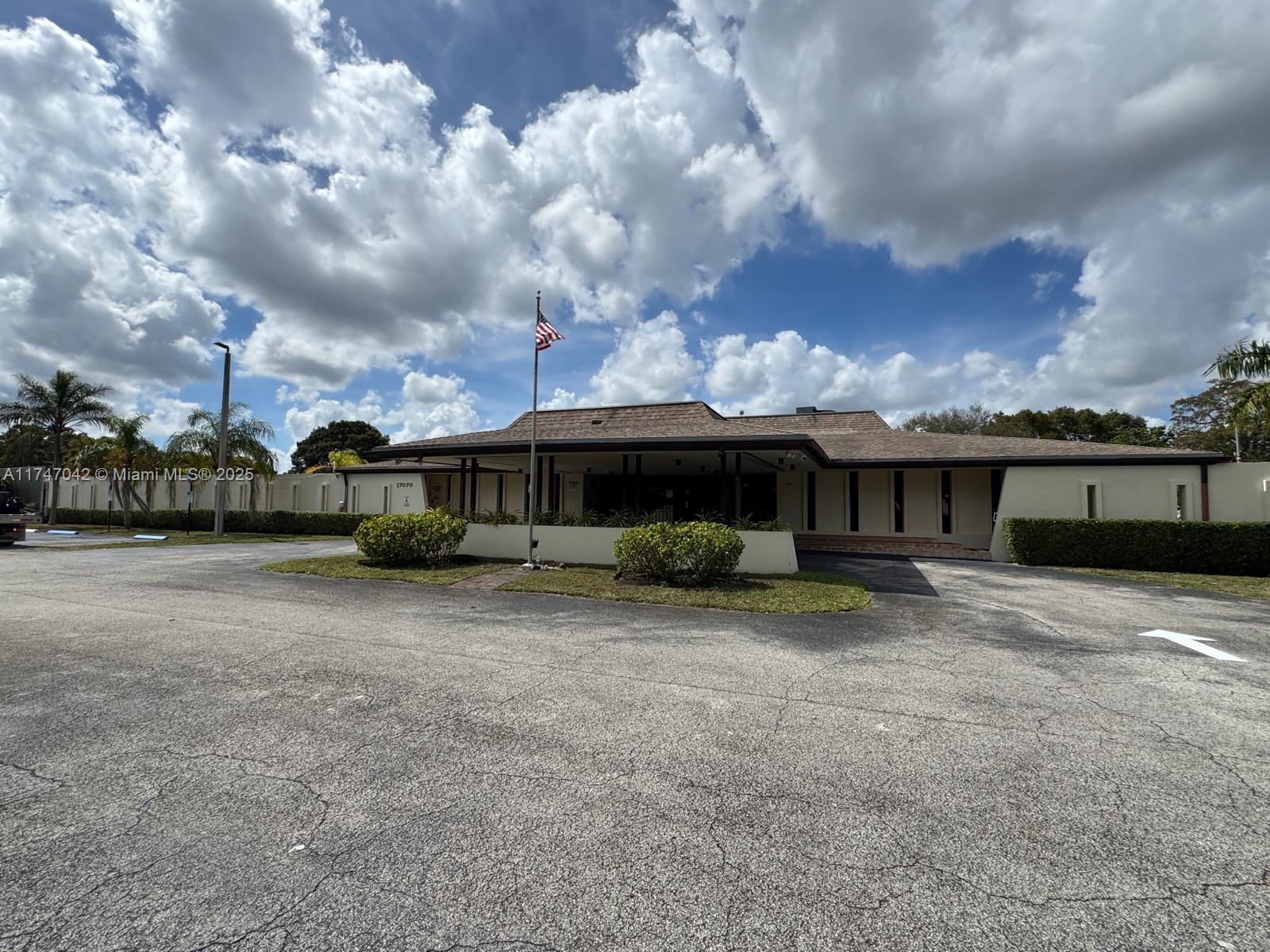 17084 SW 112th Ct # V3142, Miami Unit: V3142