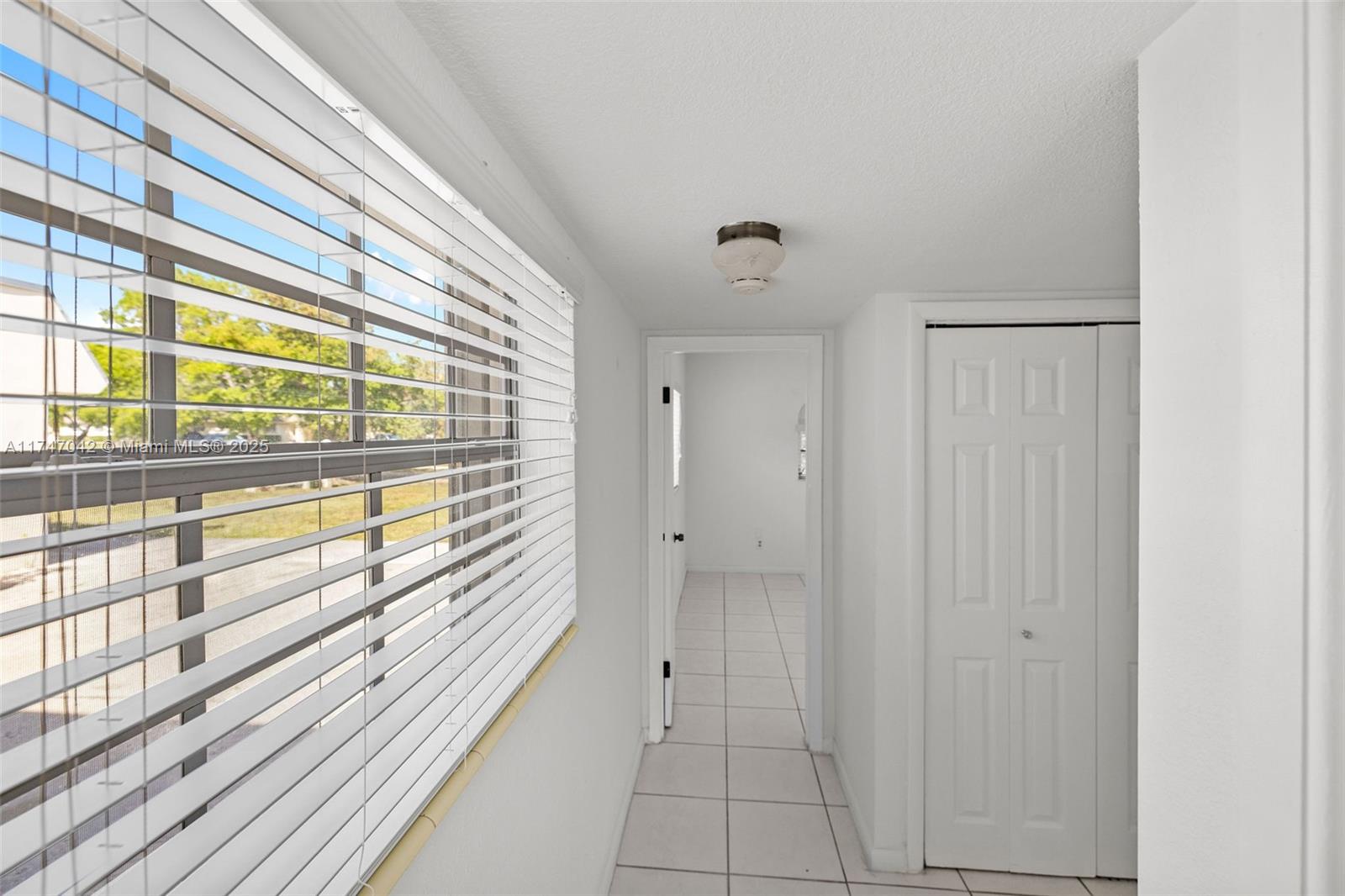 17084 SW 112th Ct # V3142, Miami Unit: V3142
