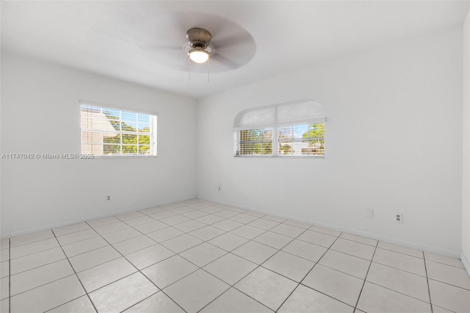 17084 SW 112th Ct # V3142, Miami Unit: V3142