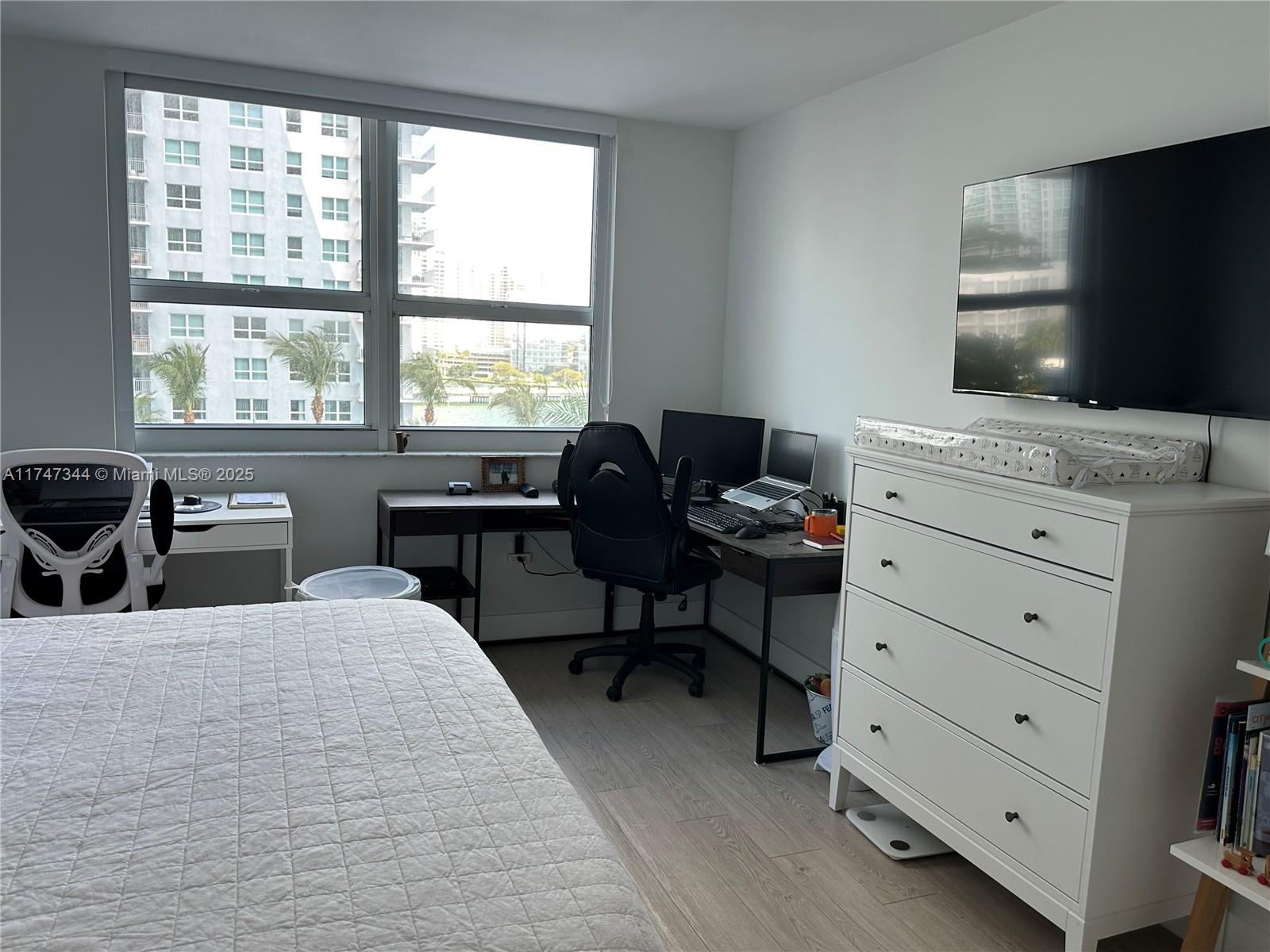 1155 Brickell Bay Dr # 908