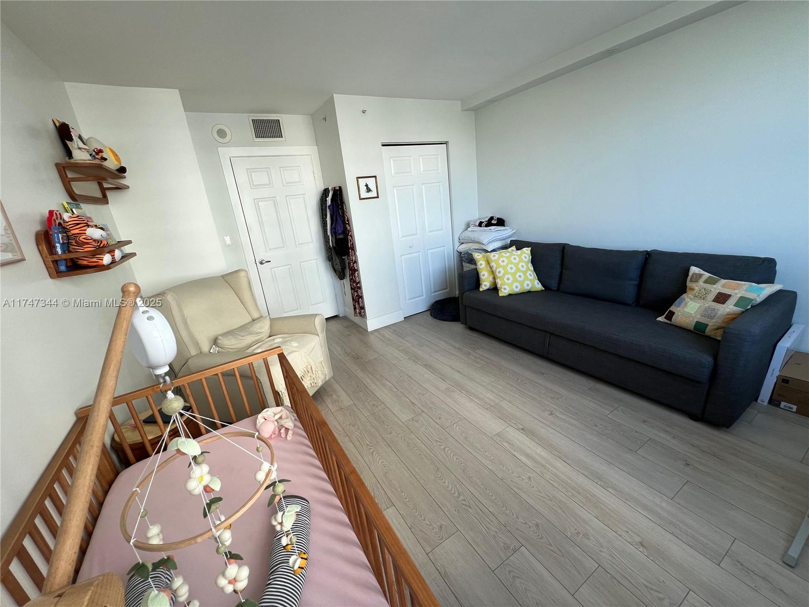 1155 Brickell Bay Dr # 908