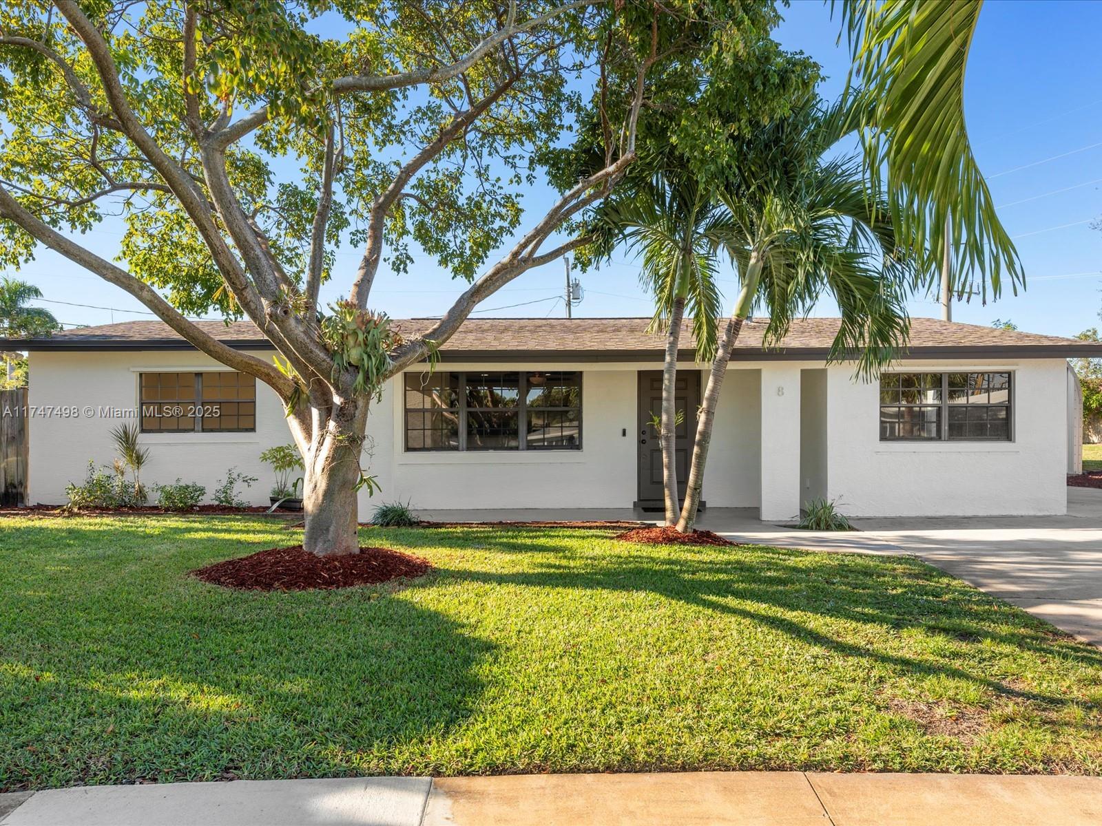 8 SW 11th St