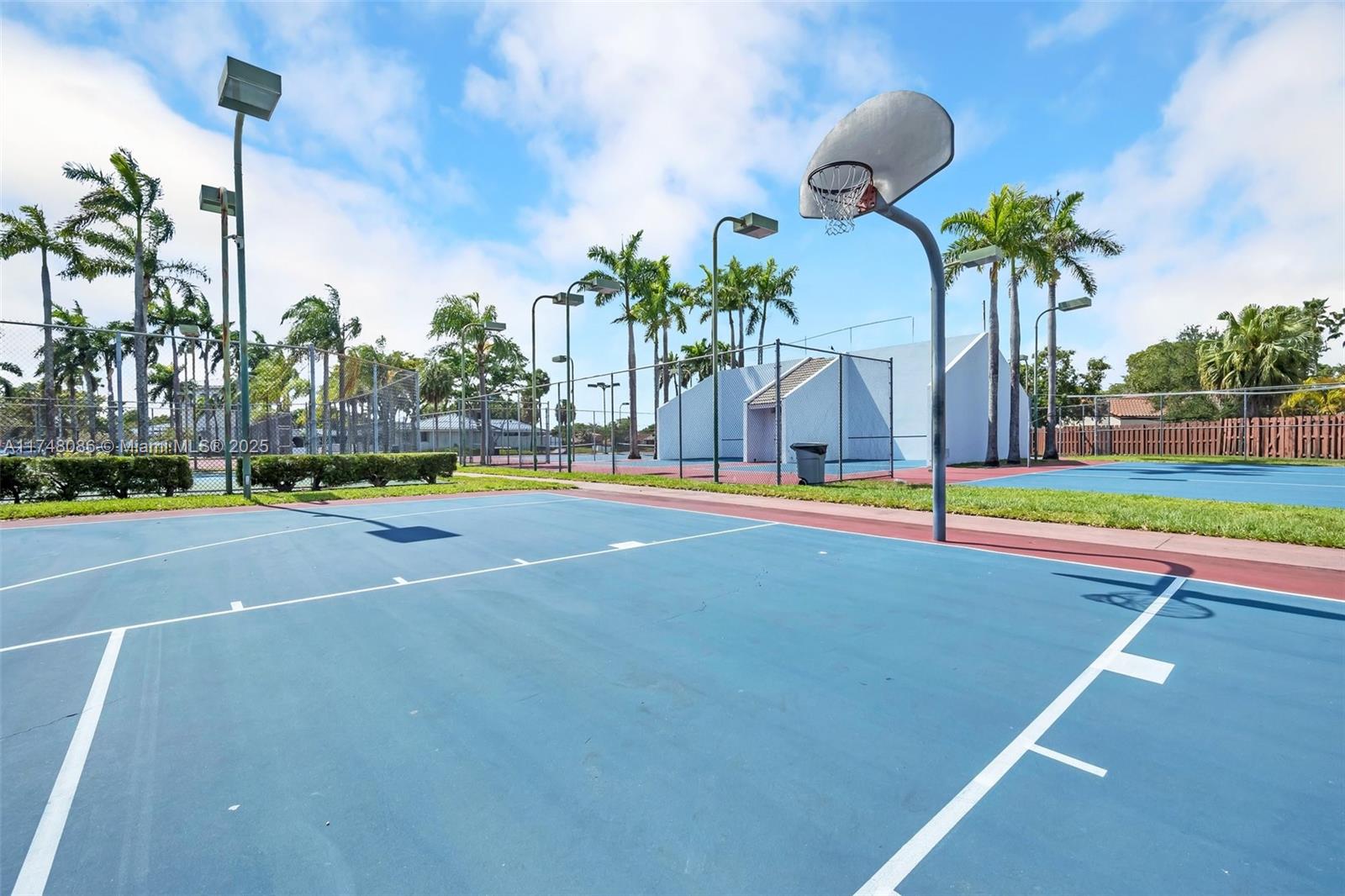 18224 Mediterranean Blvd # 17, Hialeah Unit: 5-17