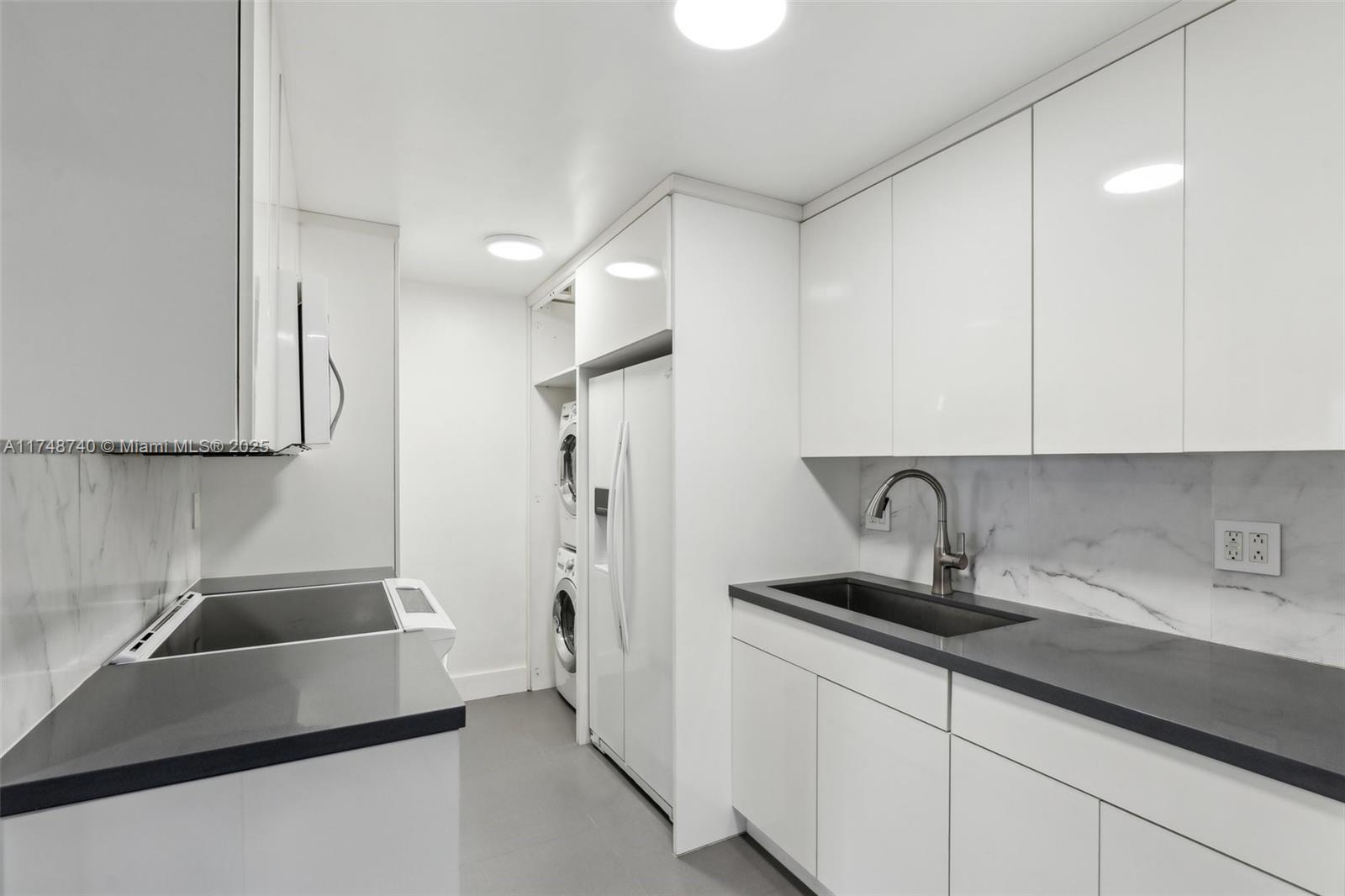 827 NE 199th St # 108