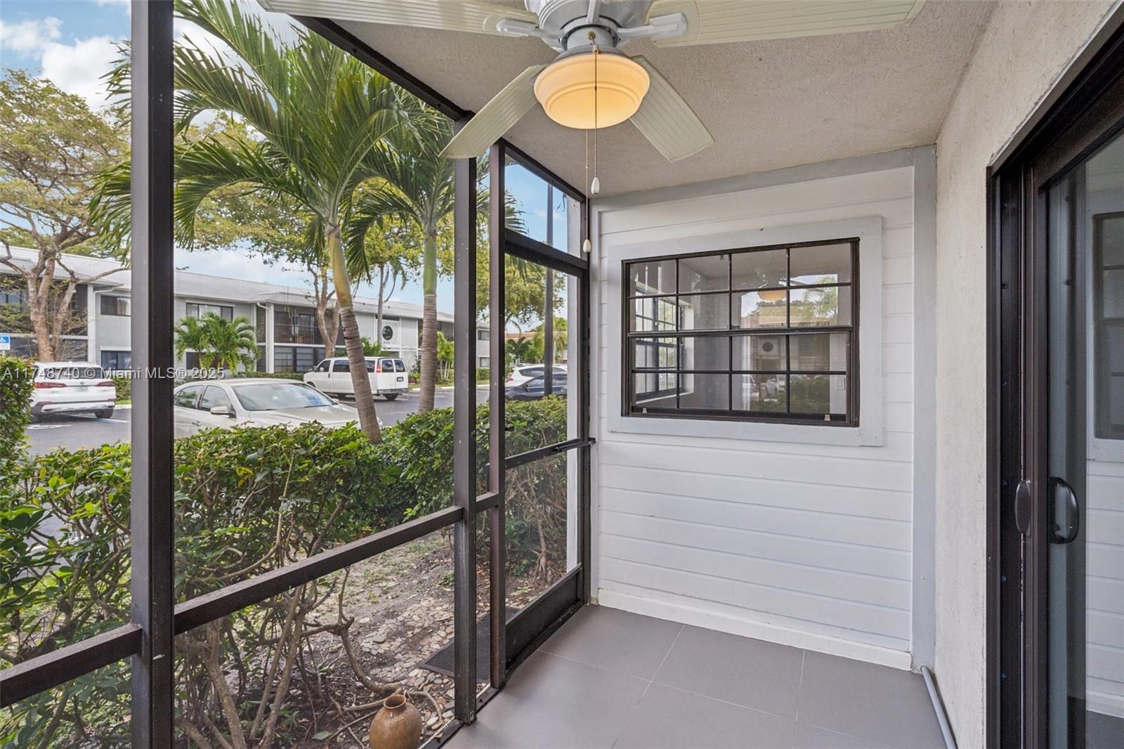 827 NE 199th St # 108