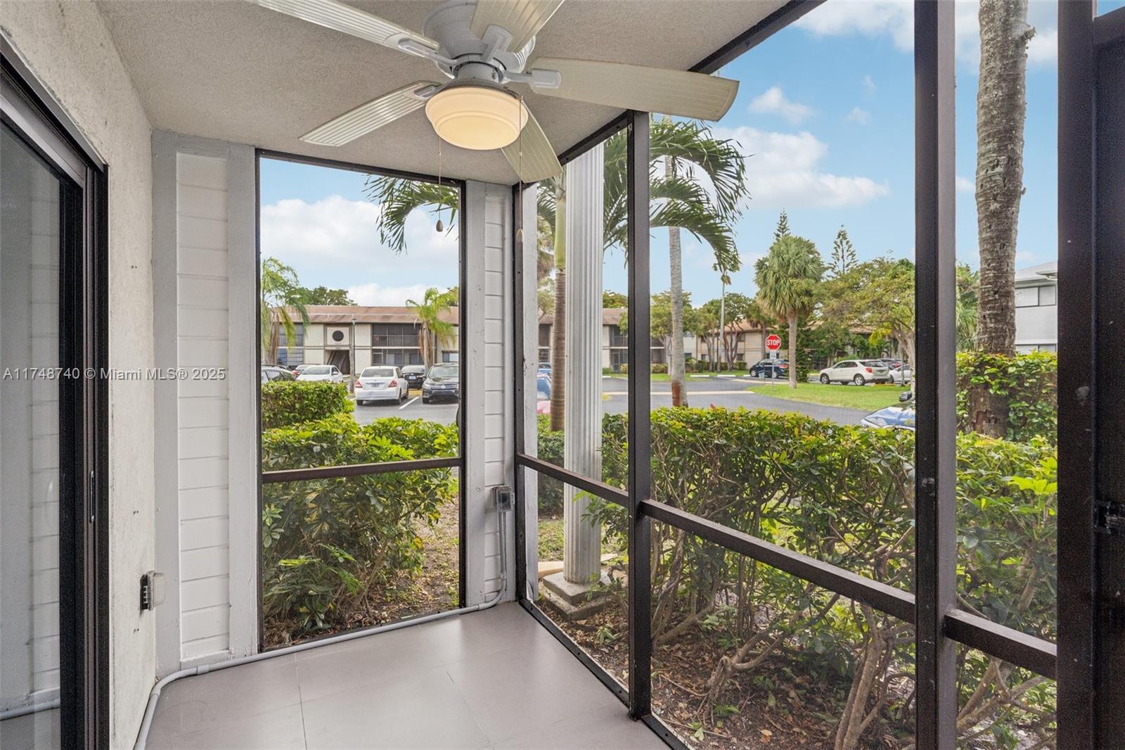 827 NE 199th St # 108