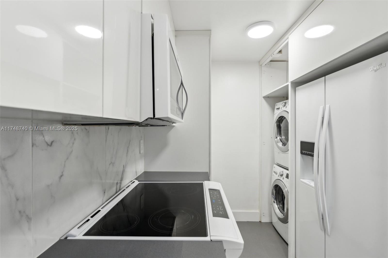 827 NE 199th St # 108