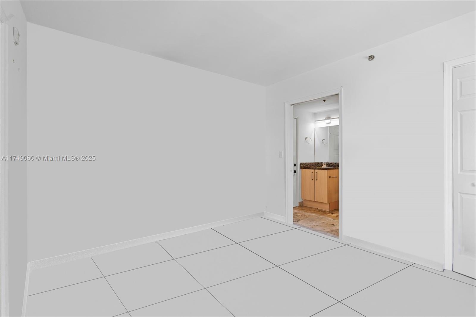 6362 Collins Ave # 402