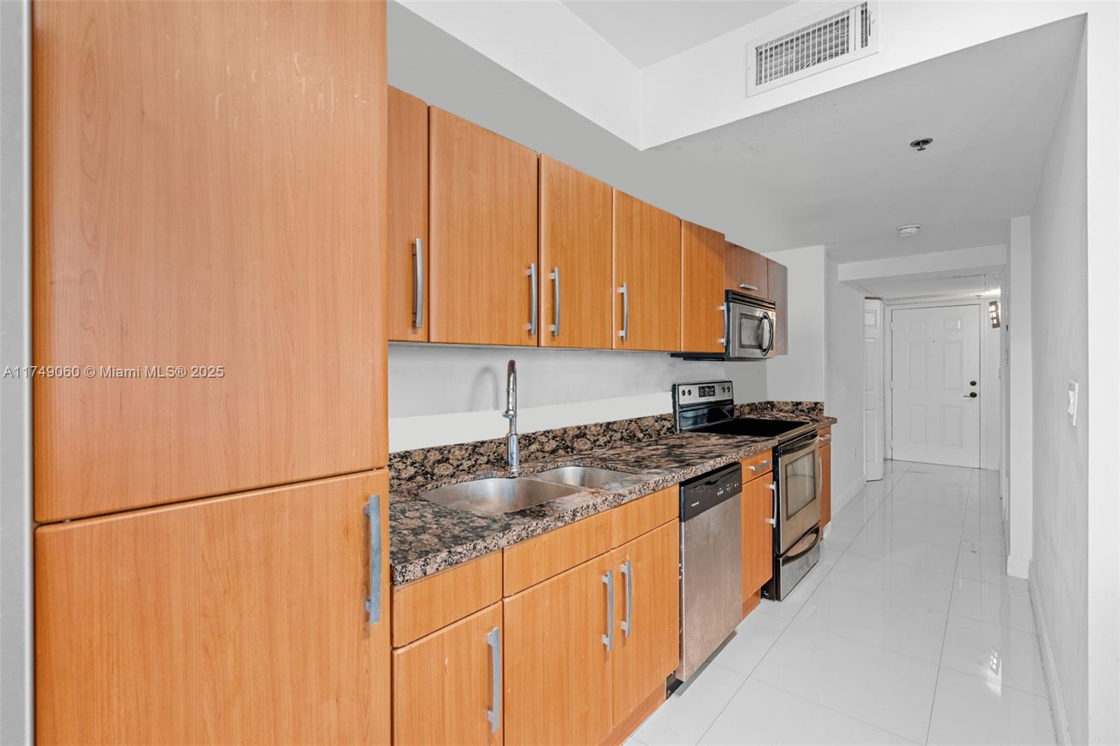 6362 Collins Ave # 402