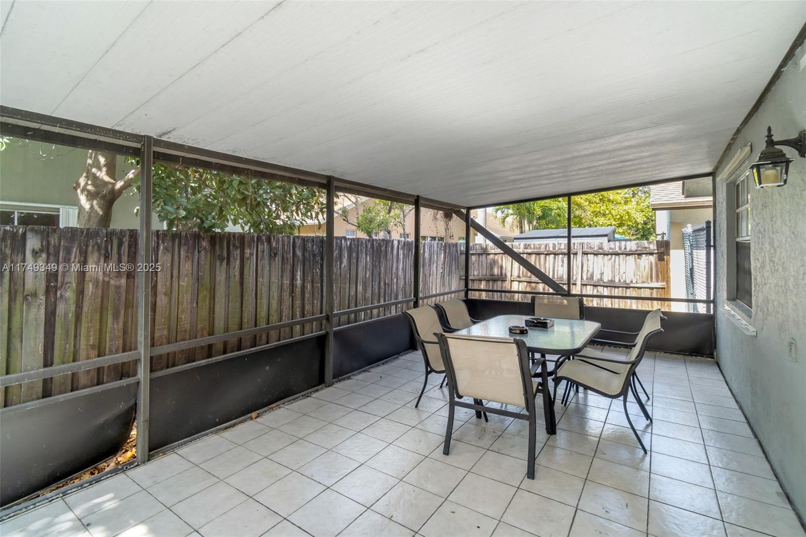 19060 NW 77th Ct