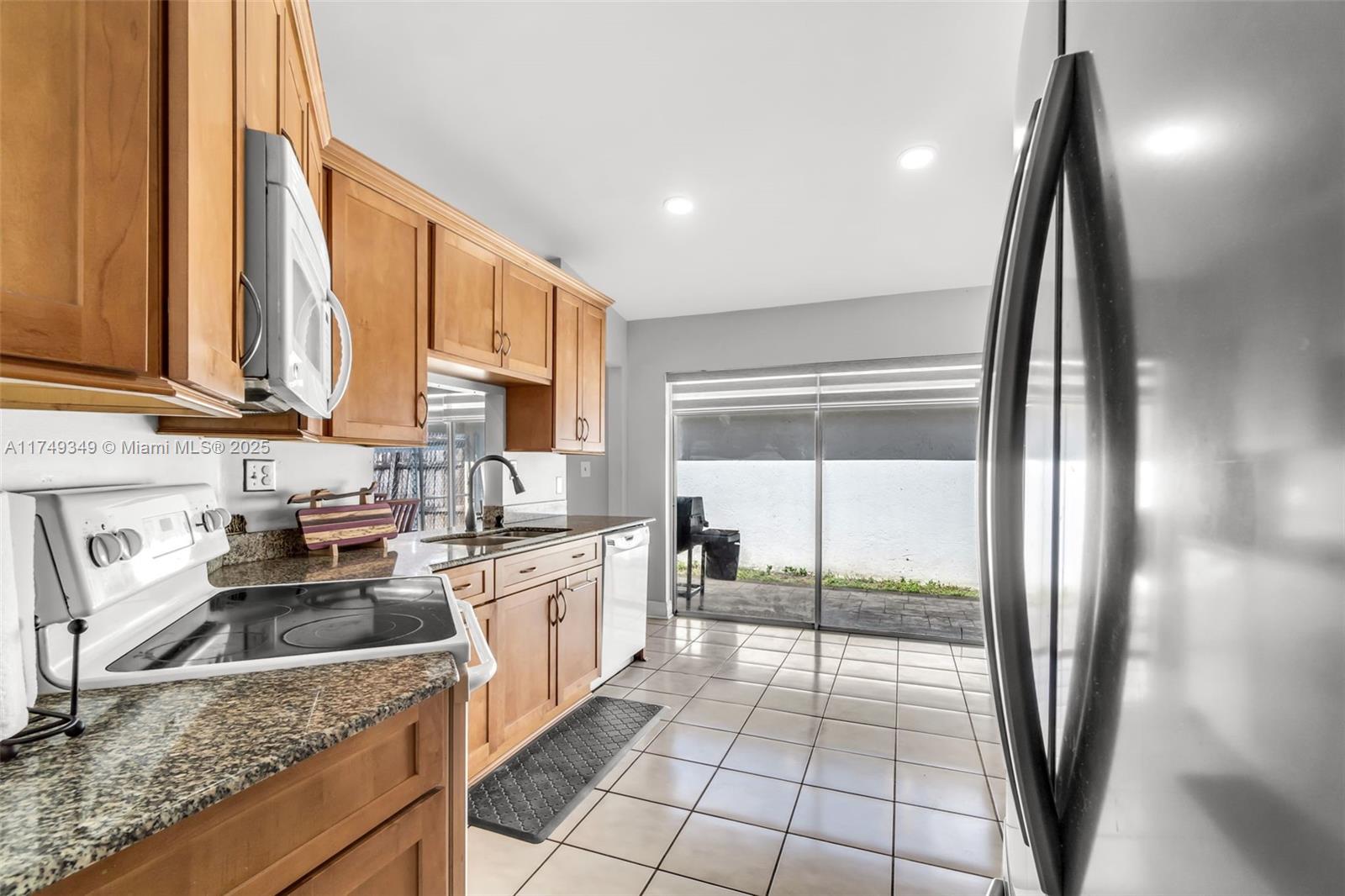 19060 NW 77th Ct