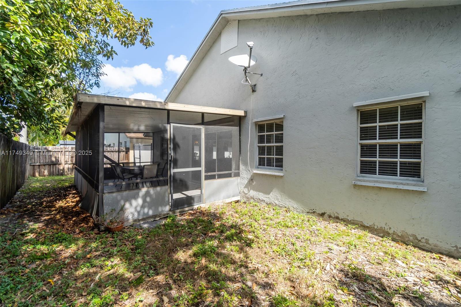 19060 NW 77th Ct