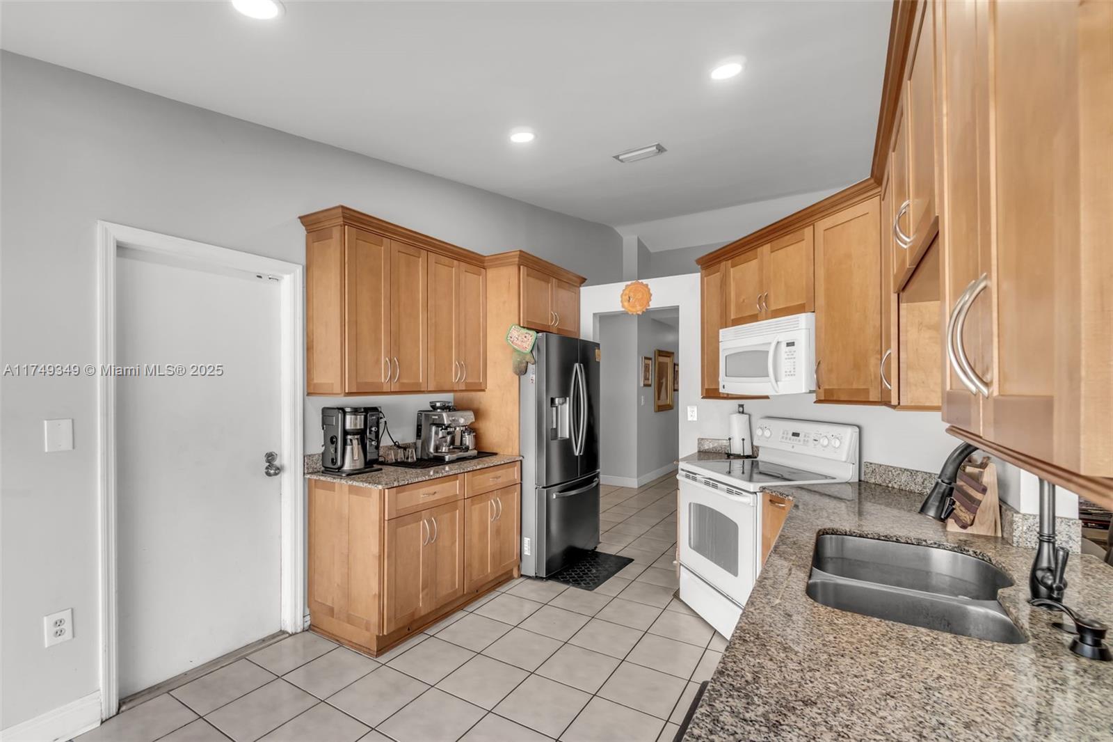 19060 NW 77th Ct