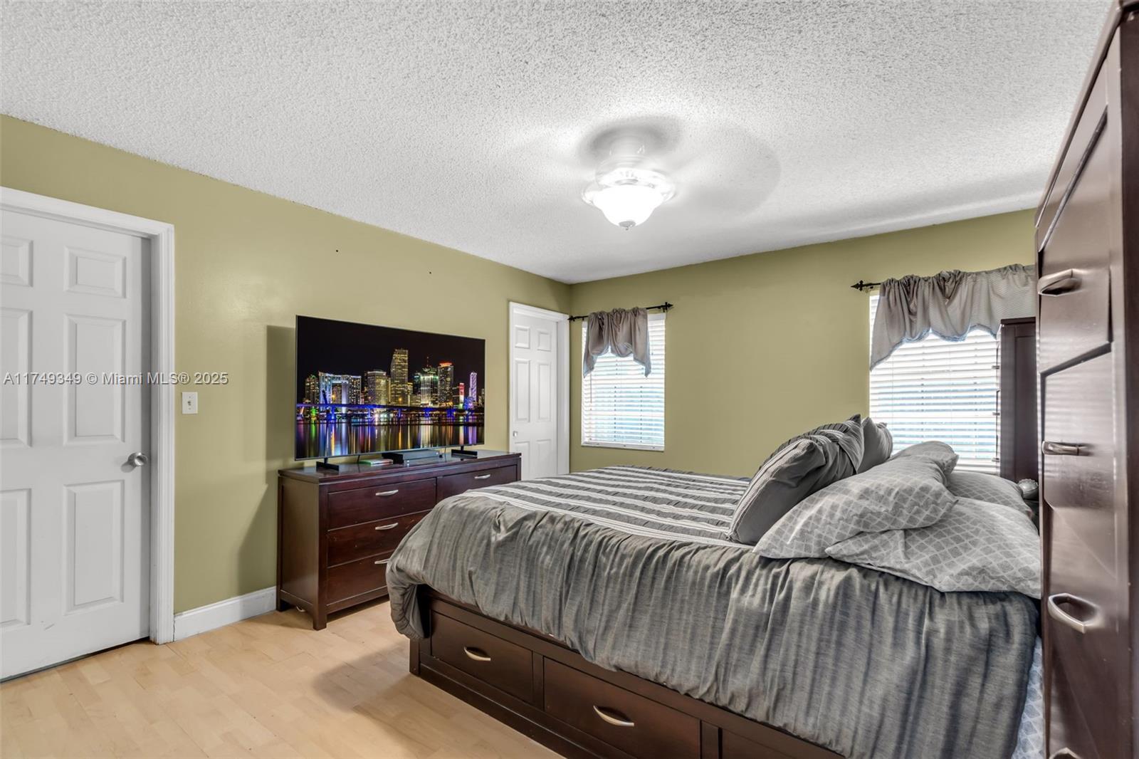 19060 NW 77th Ct