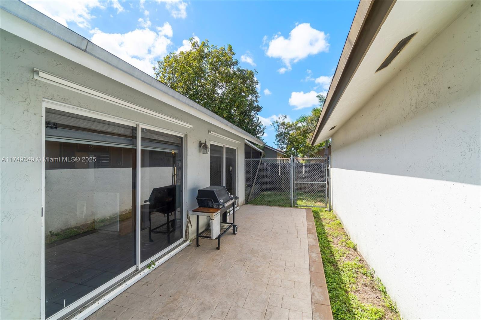 19060 NW 77th Ct
