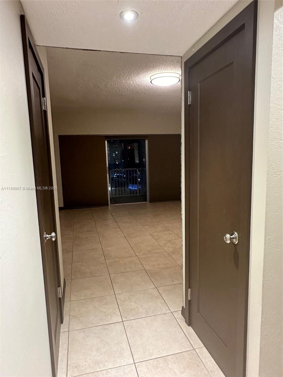 1965 S Ocean Dr # 11J