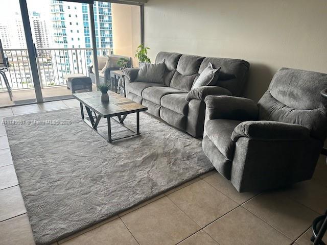 1965 S Ocean Dr # 11J