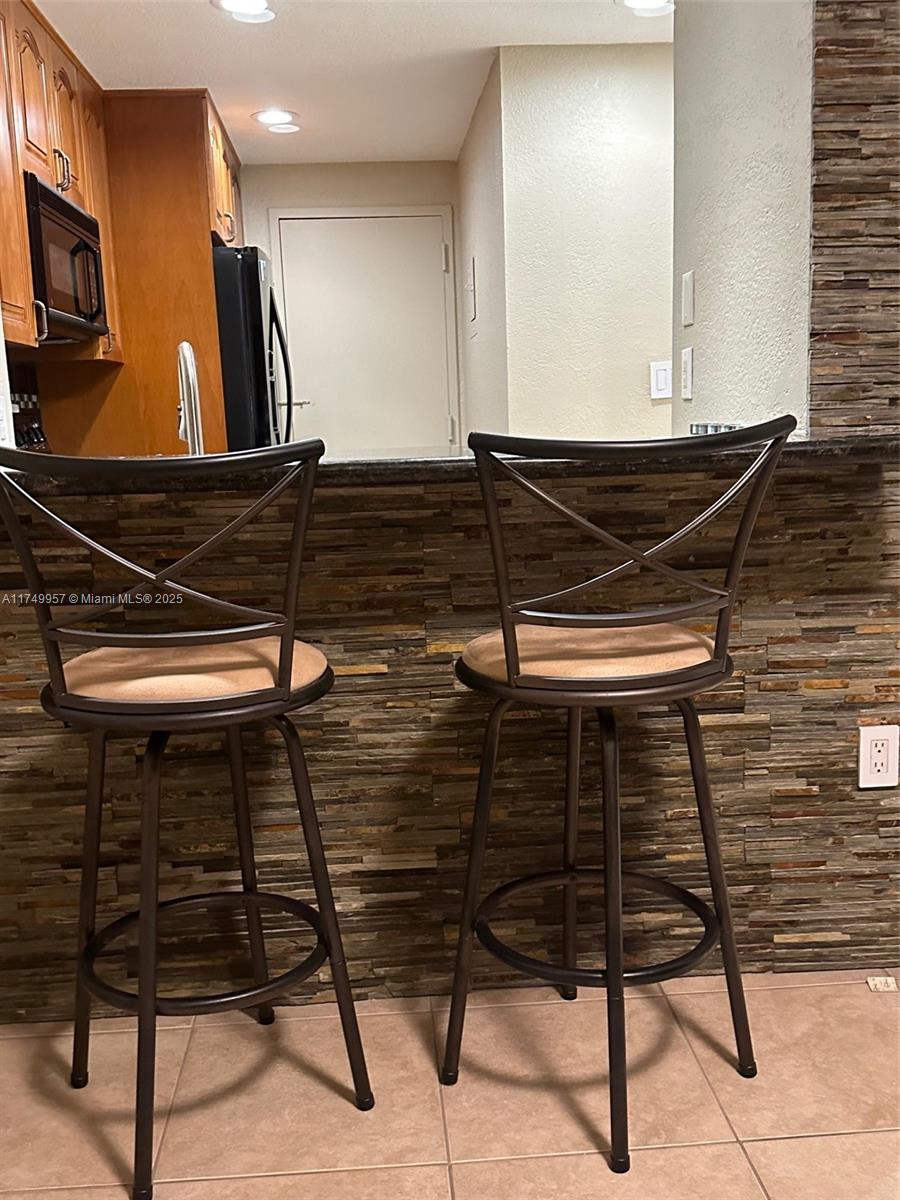 1965 S Ocean Dr # 11J