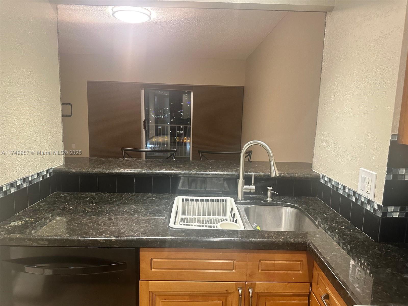 1965 S Ocean Dr # 11J