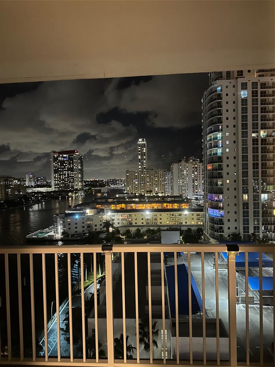 1965 S Ocean Dr # 11J