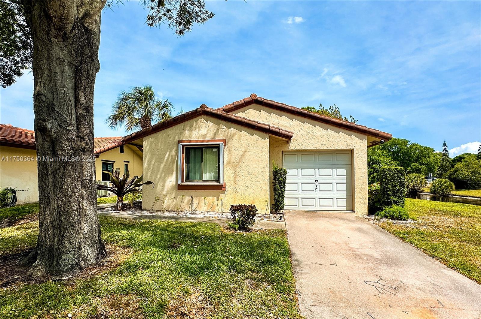 2815 Blue Spruce Ct