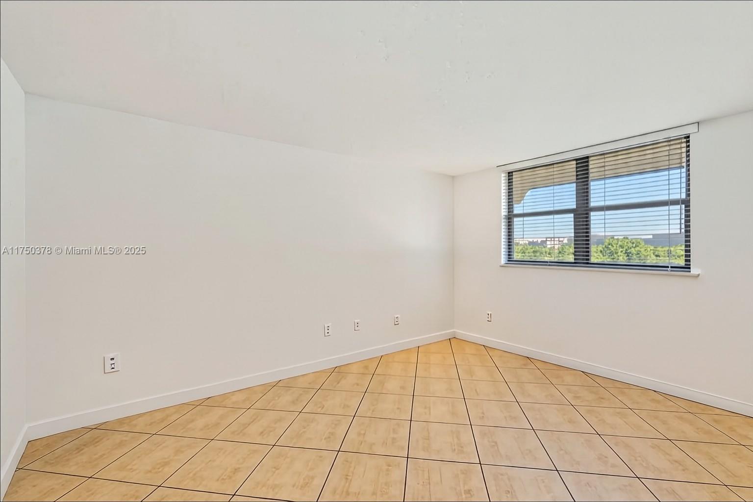 900 Colony Point Cir # 408