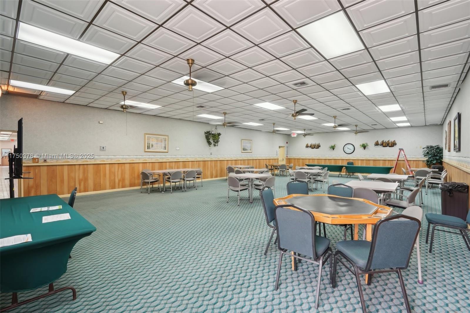 900 Colony Point Cir # 408