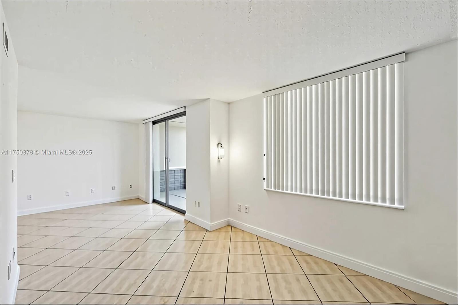 900 Colony Point Cir # 408
