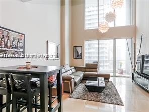 60 SW 13th St # 3404