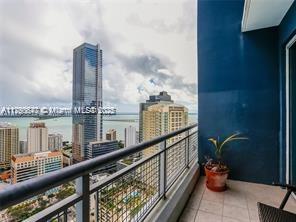 60 SW 13th St # 3404