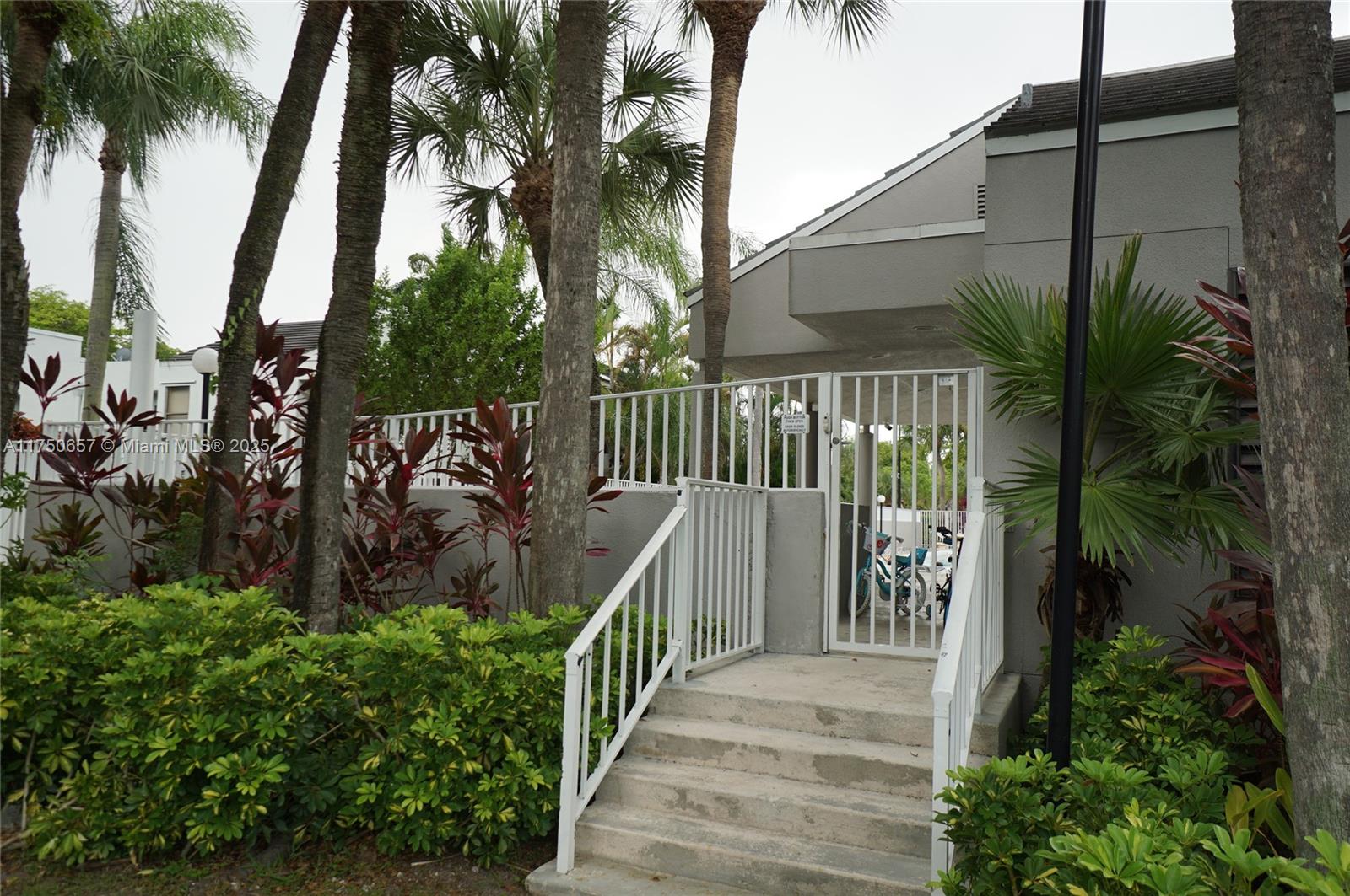13015 SW 88th Ter S # B Unit: 201-B