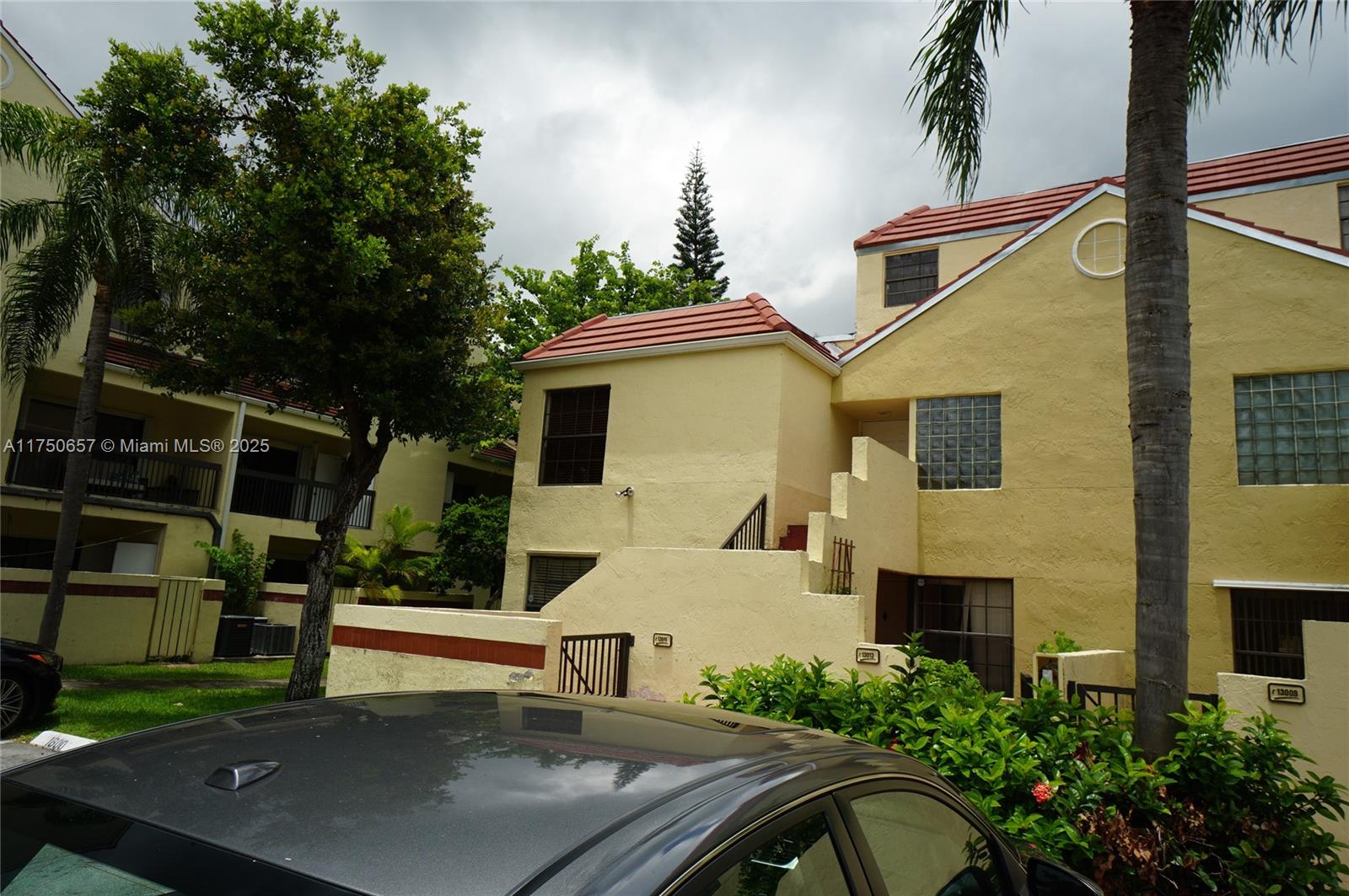 13015 SW 88th Ter S # B Unit: 201-B