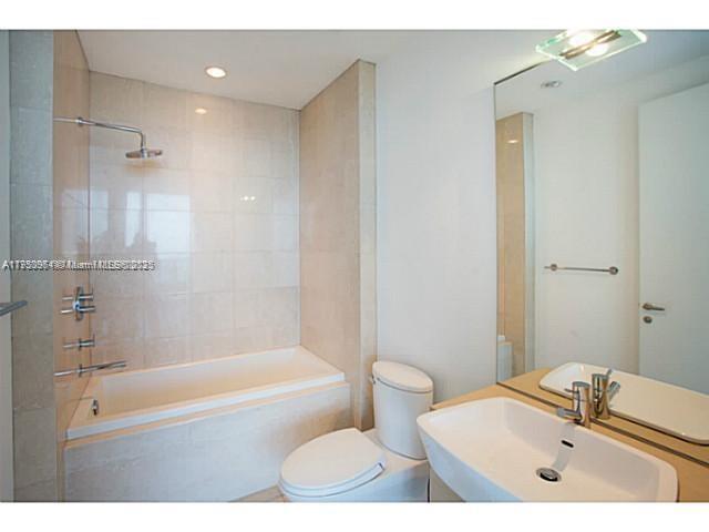 200 Biscayne Boulevard Way # 5103