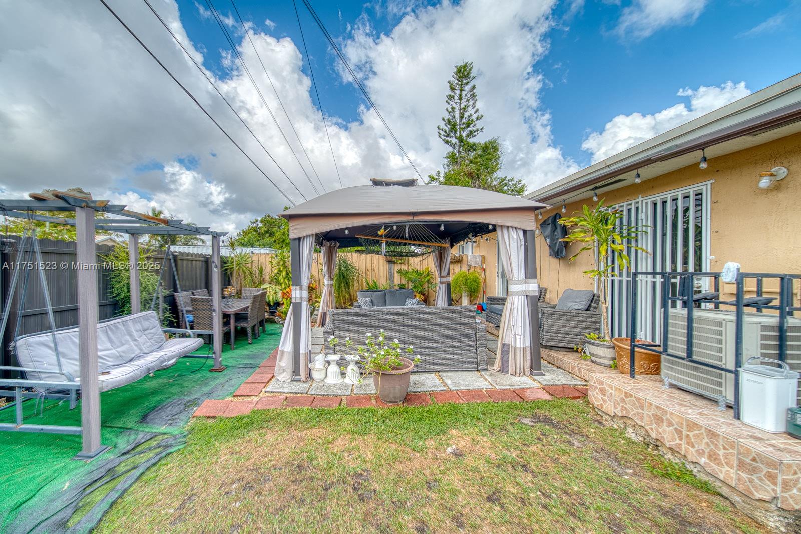 10450 SW 172nd St # 10450