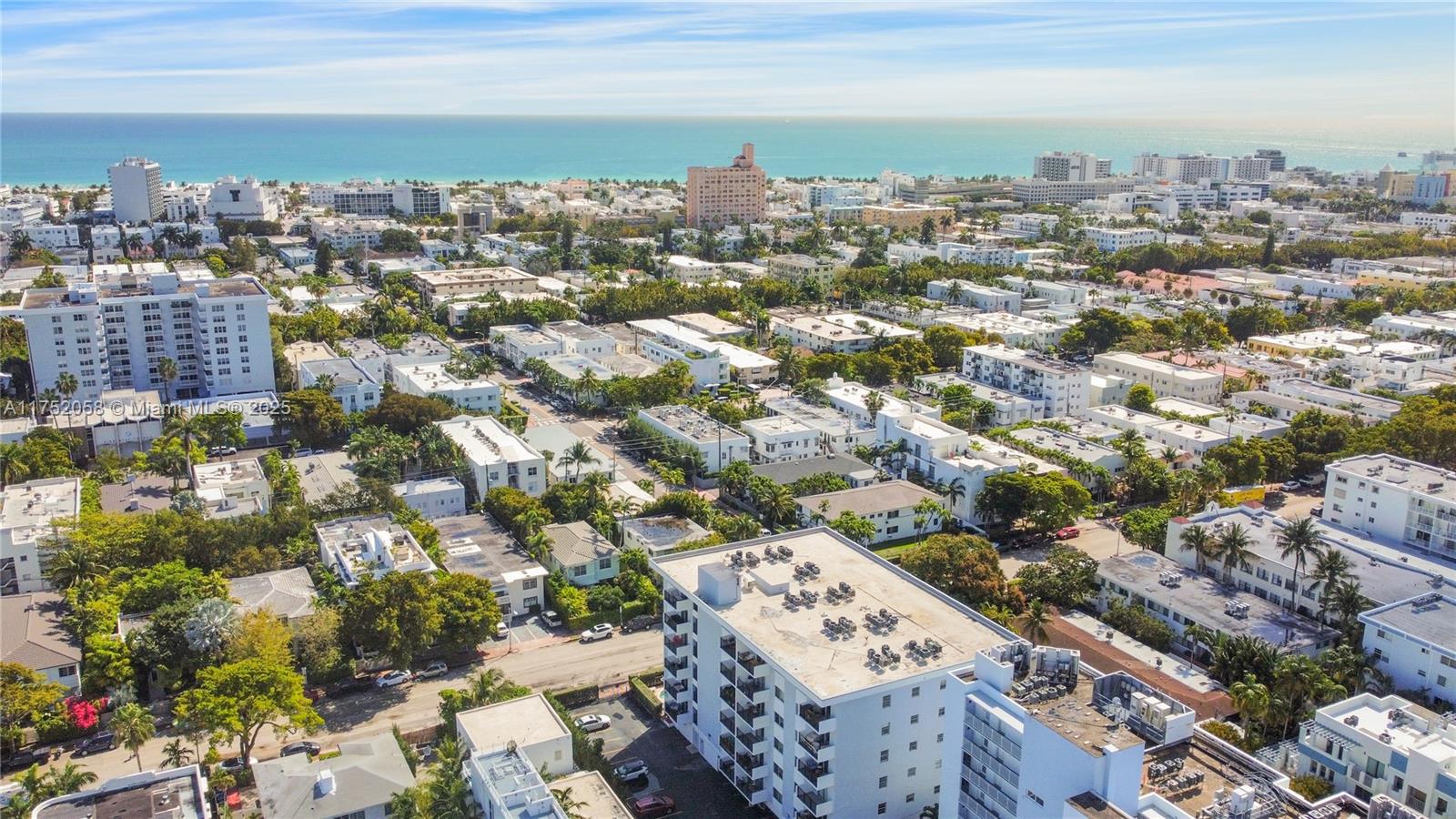 1000 Michigan Ave # 208