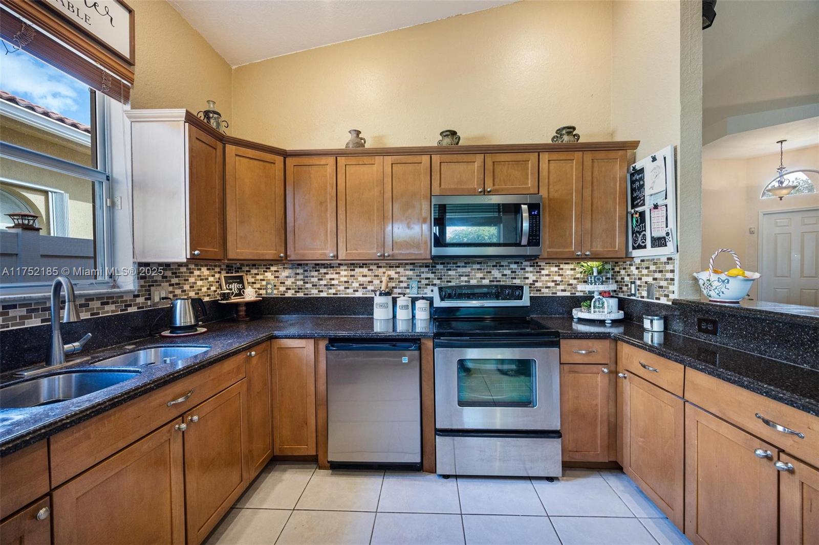 1660 NE 37th Ave