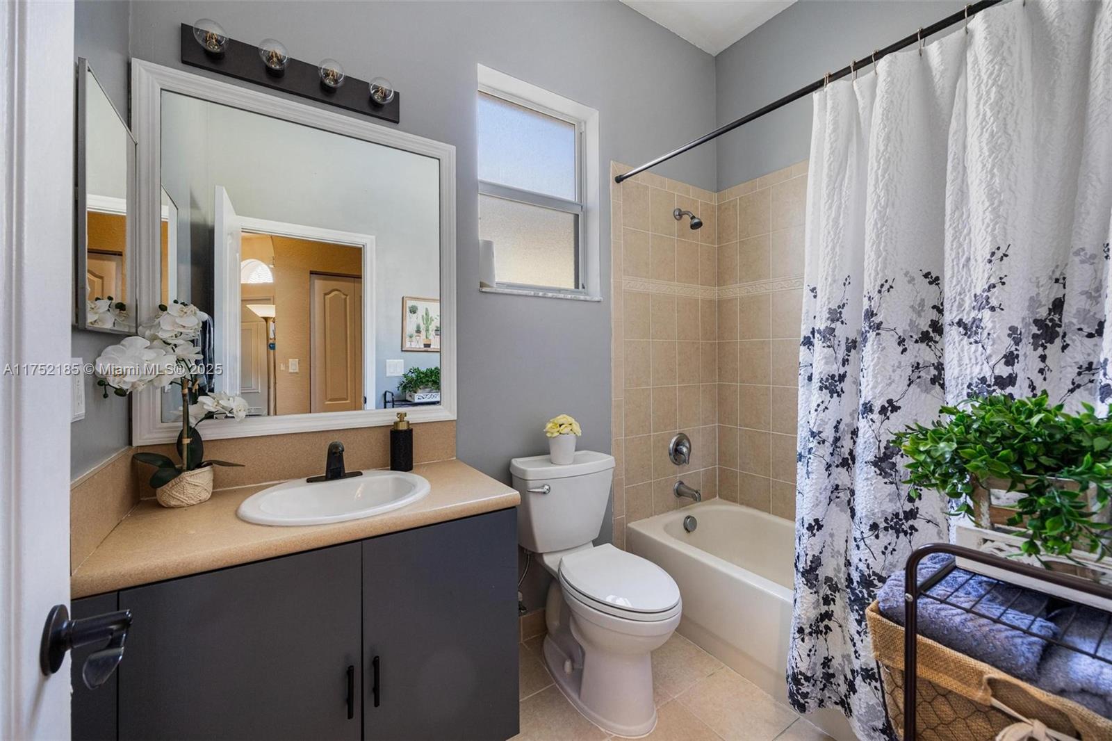 1660 NE 37th Ave