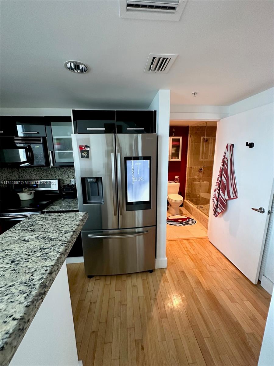 7728 Collins Ave # 16