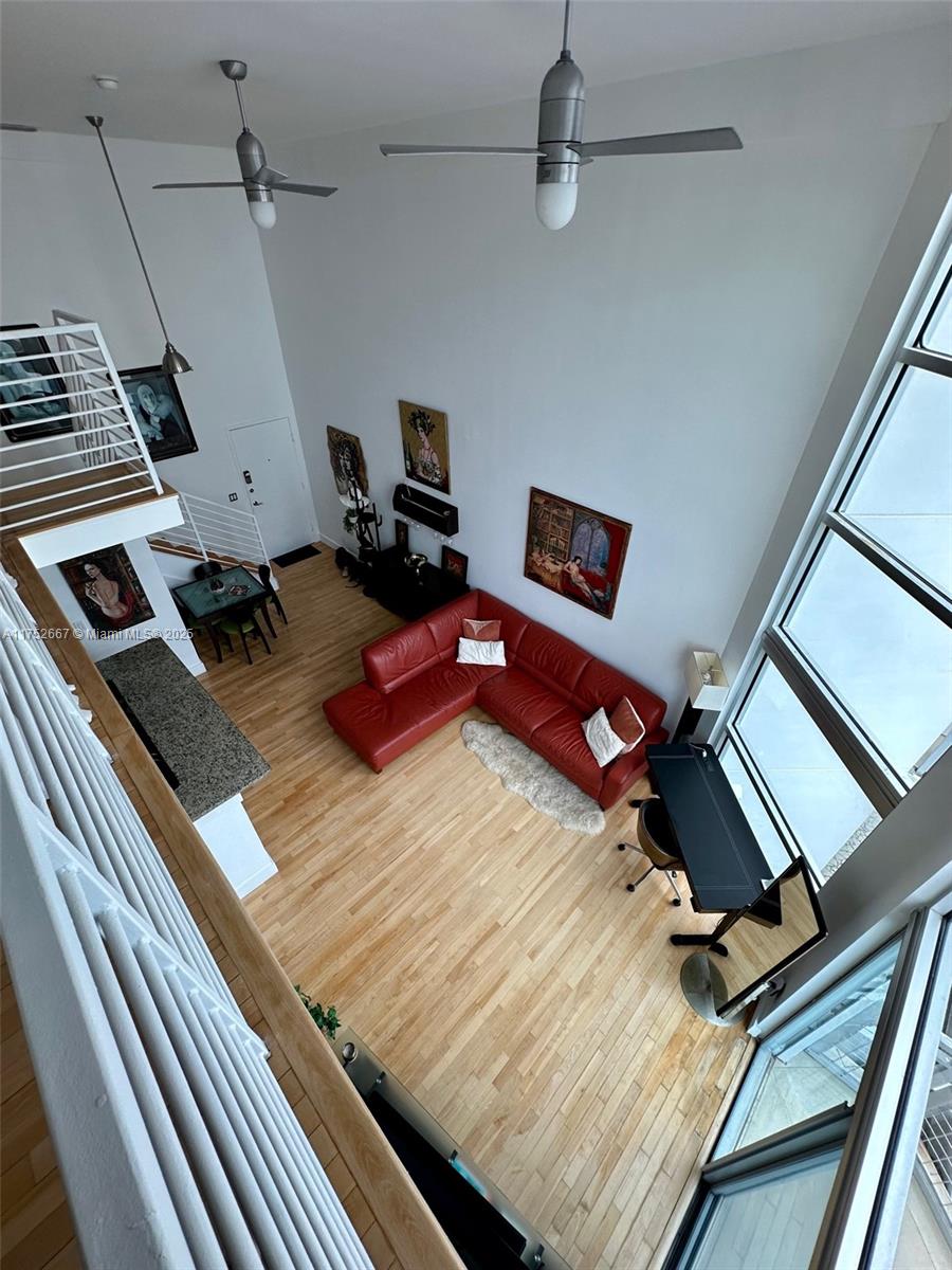 7728 Collins Ave # 16