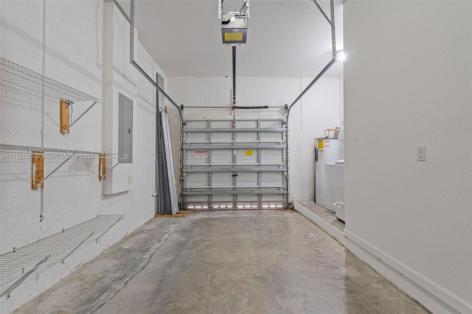 1270 NE 39th Ave