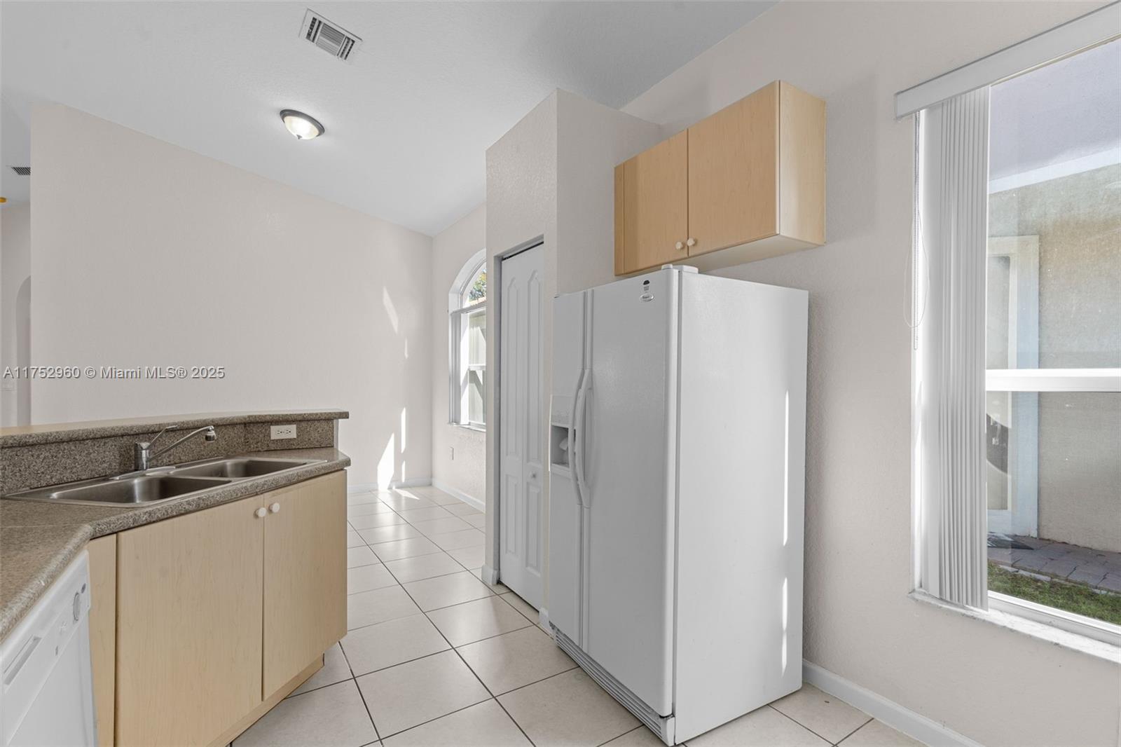 1270 NE 39th Ave