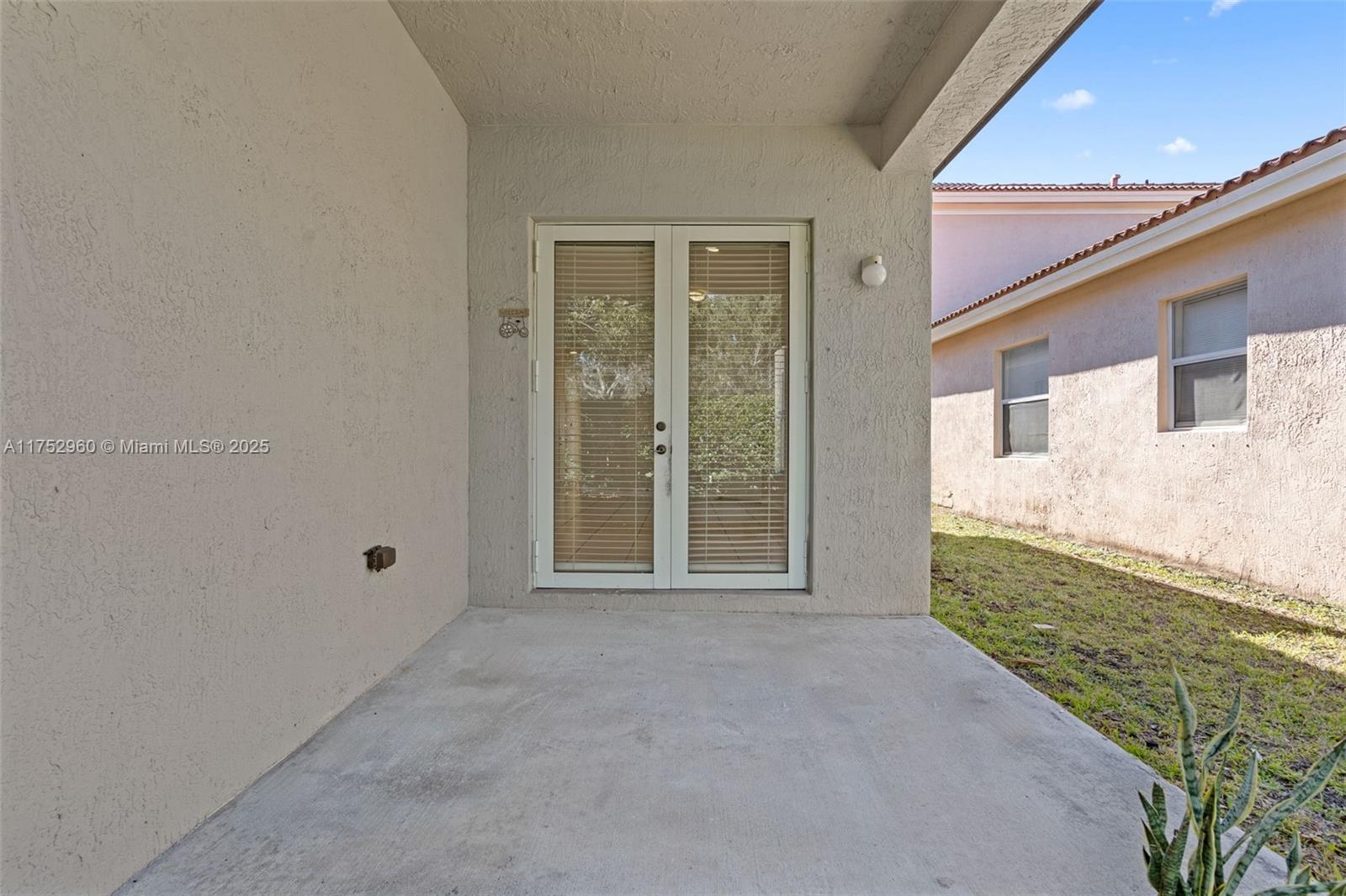 1270 NE 39th Ave