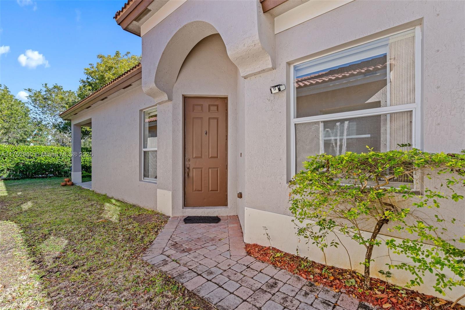 1270 NE 39th Ave