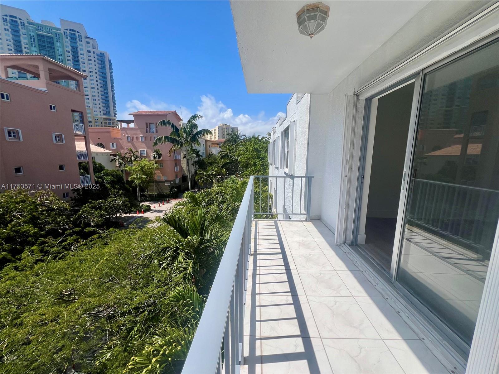 201 Jefferson Ave # 4C