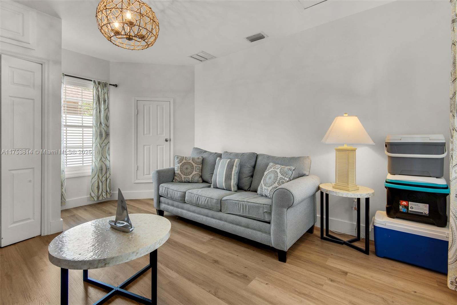 13011 Oleander Dr