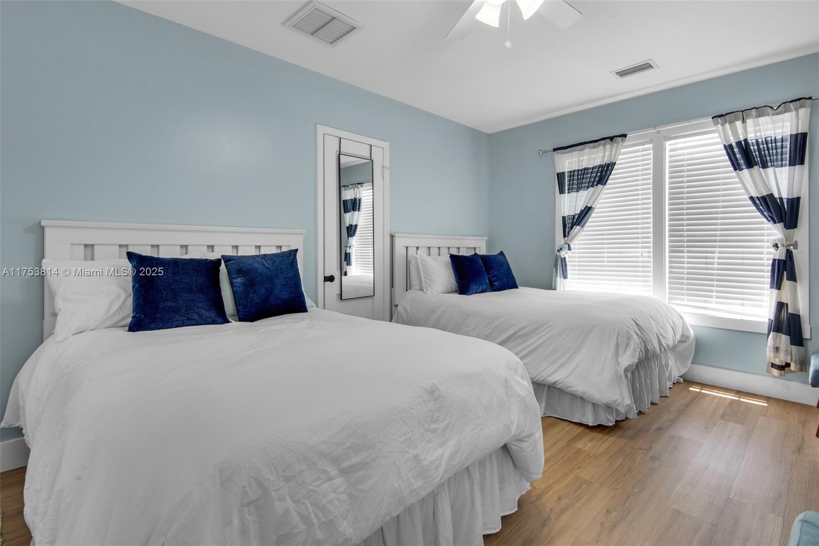 13011 Oleander Dr