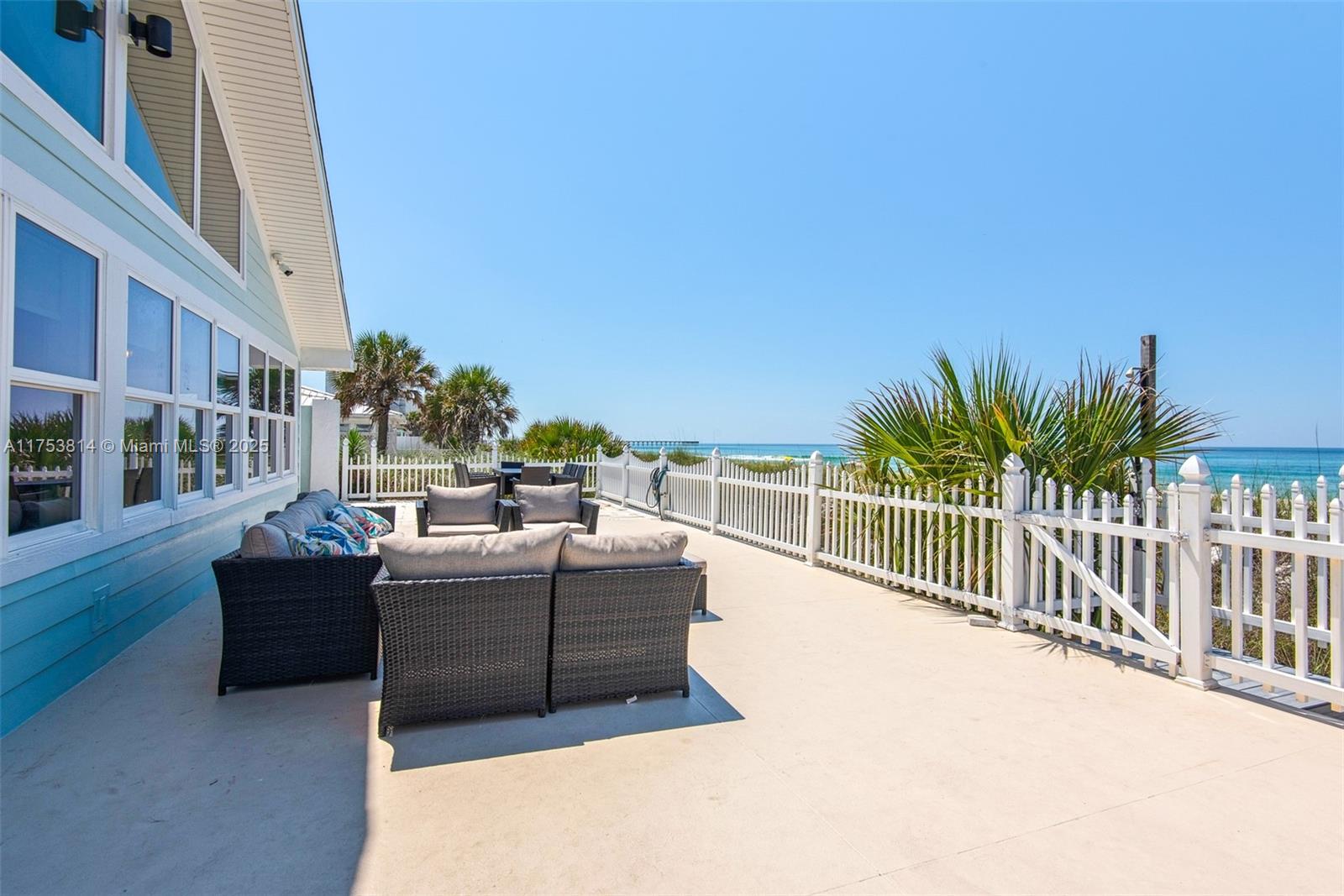13011 Oleander Dr
