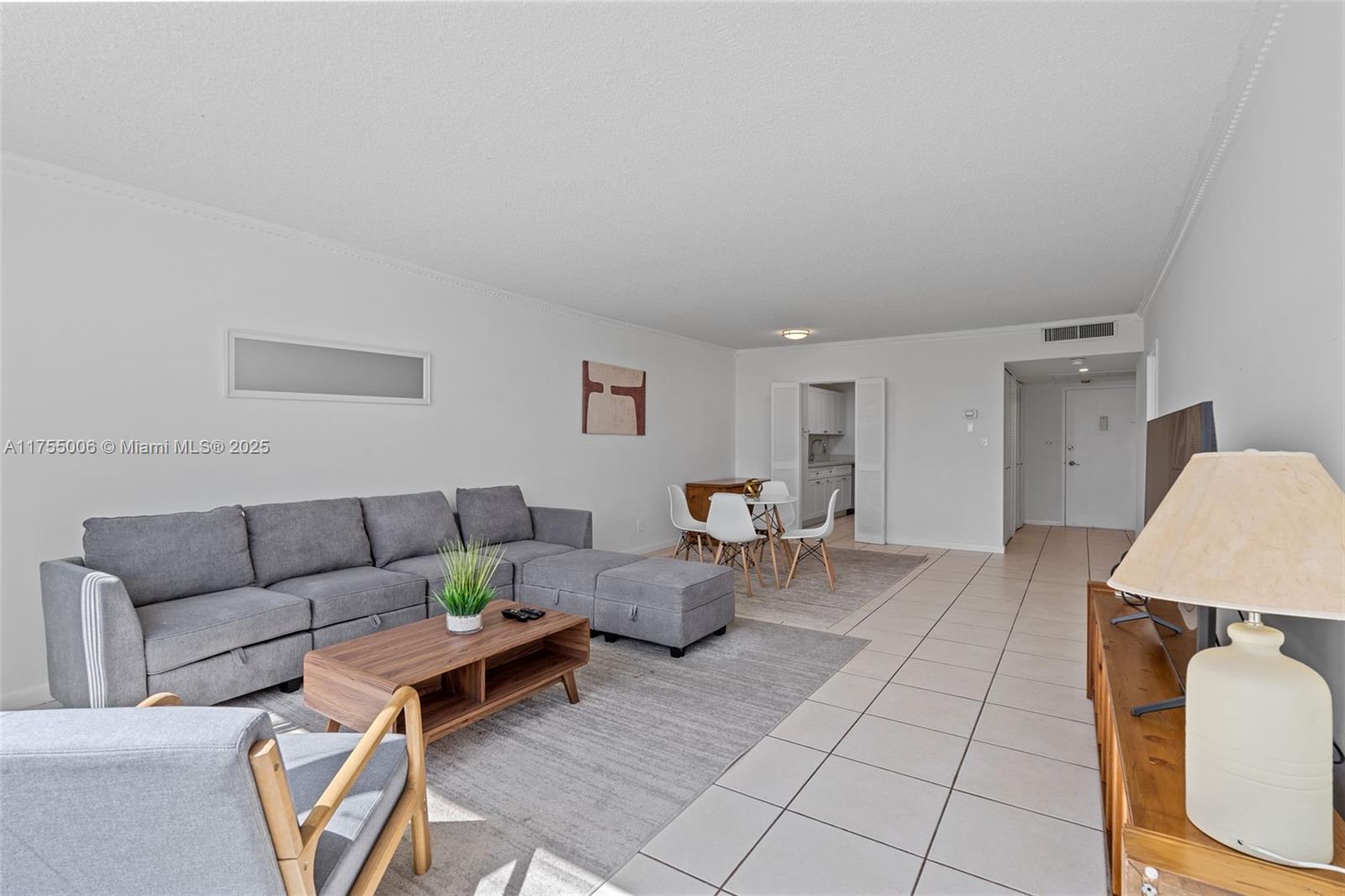 5401 Collins Ave # 1114